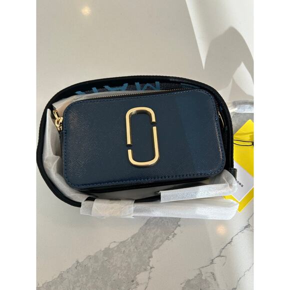 Marc Jacobs The Snapshot Bag – Iconic Compact Crossbody Purse! - Picture 5 of 15